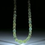Beryll Brasilien, aufwendig geschliffenes Collier aus Sechseckformen