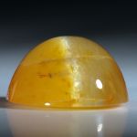 Opal Katzenauge Brasilien, ovaler Cabochon ca.20.5x20.5x11.5mm