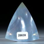 Turmalin mit Bergkristall doublettiert, dreieckiger Cabochon