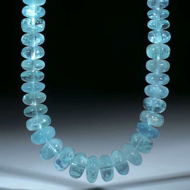 Aquamarin Brasilien, handgeschliffenes Collier Boutonformen