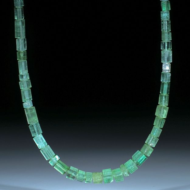 Turmalin Afghanistan, Collier aus naturbelassenen Kristallen