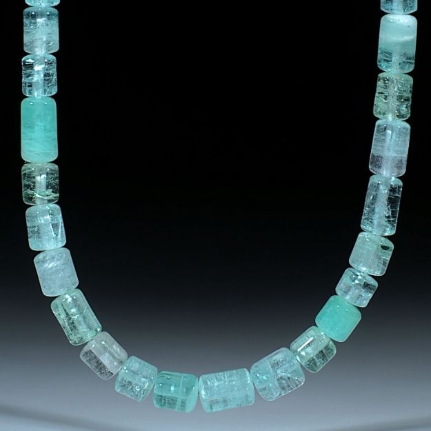 Turmalin Afghanistan, Collier aus Zylinderformen