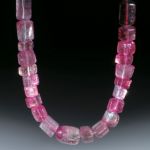 Turmalin Collier Barockformen poliert