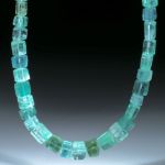 Turmalincollier barocke Formen poliert, 237ct.