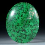 Maw-sit-sit, Chloromelanit, Myanmar,34.91ct. ovaler Cabochon ca.30.5x25x7mm