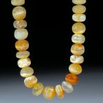 Opalkatzenauge Brasilien, handgeschliffenes Collier Boutonformen poliert, Länge 43cm