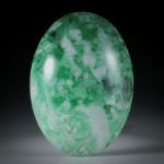 Jadeit Russland, ovaler Cabochon ca.34x24x8mm