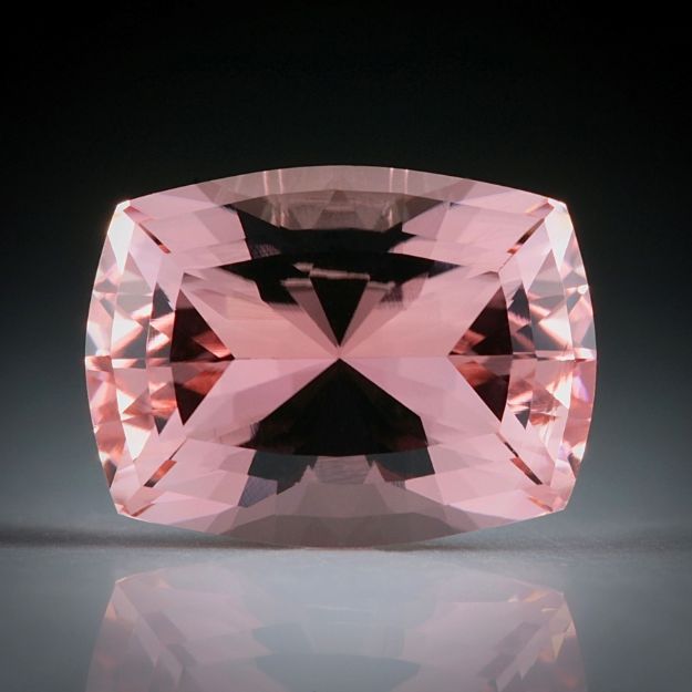 Turmalin facettiert 3.61ct.  10.5x8x6mm