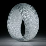 Fingerring Alutex, feine Struktur mattiert, handgeschliffene geschwungene Form