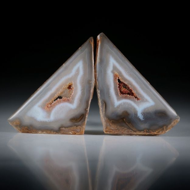Polygonachat Paar, Oberseite leicht bombiert und poliert, je ca.34x20x5mm