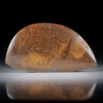 Edelopal, Boulderopal Australien, 24ct. Fantasieform beidseitig geschliffen und poliert ca. 42x22.5x4mm