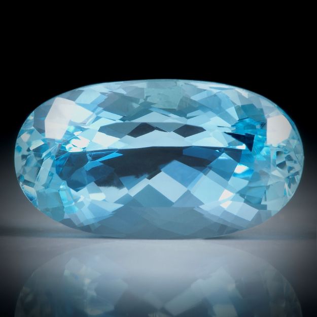 Aquamarin oval facettiert, 9.56ct.  ca.19x10.5x8mm