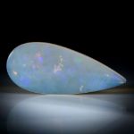 Kristallopal Australien 31.7ct. Tropfenform beidseitig bombiert ca.45x19x7mm