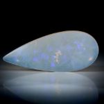 Kristallopal Australien 31.7ct. Tropfenform beidseitig bombiert ca.45x19x7mm