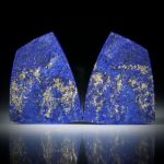 Lapislazuli Paar 65.62ct.  Trapezform mit gebogenen Seiten, Oberfläche gespalten und naturbelassen, je ca.33x25x5mm