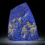 Lapislazuli Paar 65.62ct.  Trapezform mit gebogenen Seiten, Oberfläche gespalten und naturbelassen, je ca.33x25x5mm