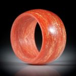 Glasfaser Fingerring, Permanentrot mit Glitzergold, innen/aussen bombiert, Breite 13.5mm, Innendurchmesser 18.2mm