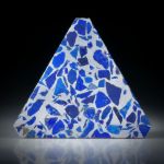 Lapislazuli in Alumatrix, Paar 54.05ct.  Dreieckformen plangeschliffen matt, je ca.40x34x3mm