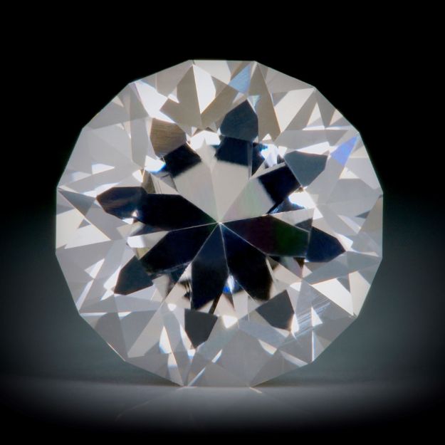 Morganit 7.46ct. Präzisions Schliff (Brillantschliff) mit facettierter Rondiste, ca.12.5x12.5x9.5mm