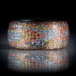 Glasfaserring "tricolor" mit Blattkupfer, Alu und Bronze, karierte Struktur, Bandring bombiert, poliert und mit Karbon Innenring, Innenkanten gerundet, Innendurchmesser 19.2mm, Breite 11.8mm