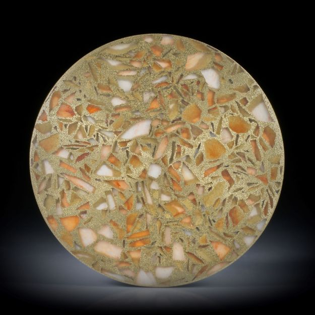 Eosit in Messing, mit Karbon hinterlegte Rondelle, plangeschliffen und feinmatt ca.48x48x2.3mm