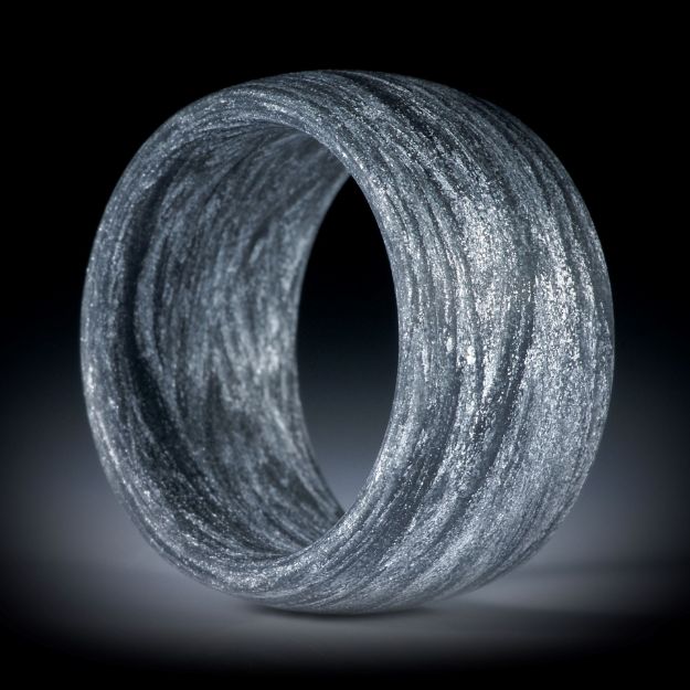 Fingerring aus Alutex gewickelt mit Anilinschwarz, aussen gerundet, 13mm breit, Innendurchmesser 20.1mm