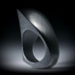Karbonring Fantasieform bestehend aus 2 geschwungenen Flächen, poliert/matt, Innendurchmesser 19.1mm