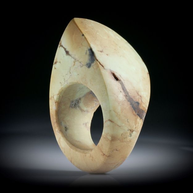 Zitronenchrysopras Fingerring, hohe Form im Verlauf geschliffen und feinmatt, Innendurchmesser 18.1mm
