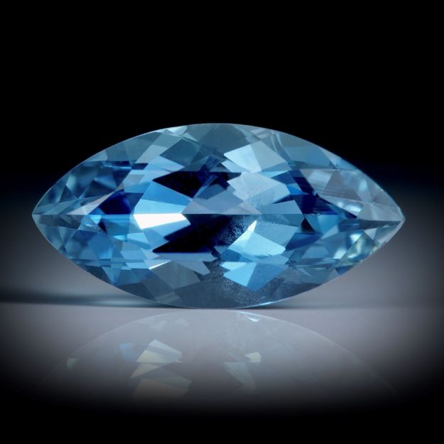 Santa Maria Aquamarin 3.98ct.  Navette facettiert ca.16x8x6mm