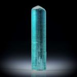 Turmalinkristall 12.22ct. mit angeschliffener Standfläche, ca.31x7x5mm