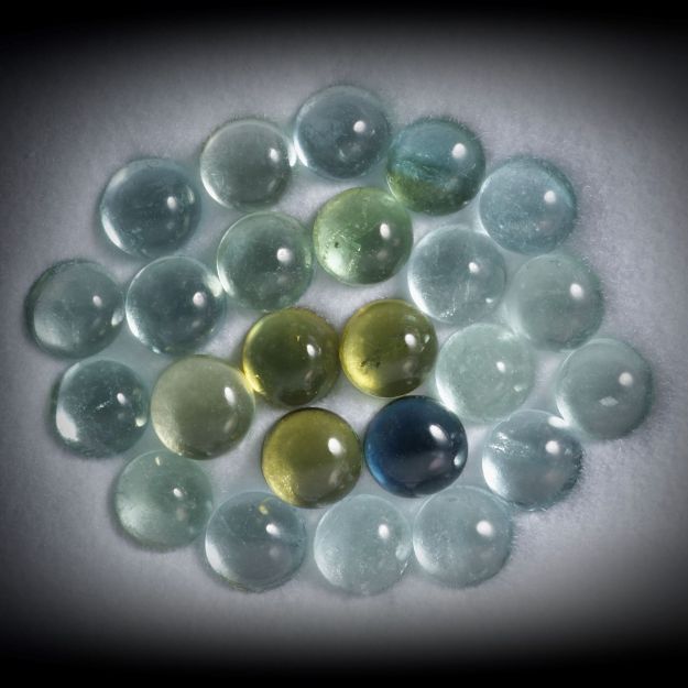Turmalin Lot 10.16ct. runde Cabochon 4.5mm Durchmesser