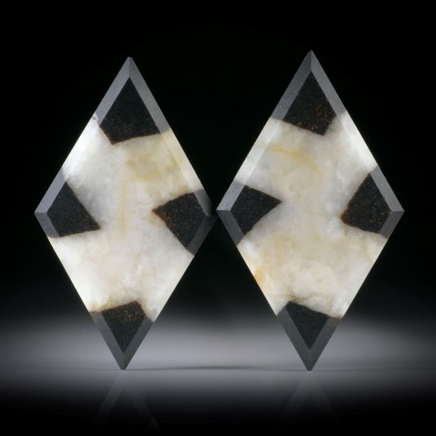 Kieselstein Paar facettiert 34.39ct. Rautenform mit seitlich angeschrägter Fase, je ca.40x23.5x2.8mm