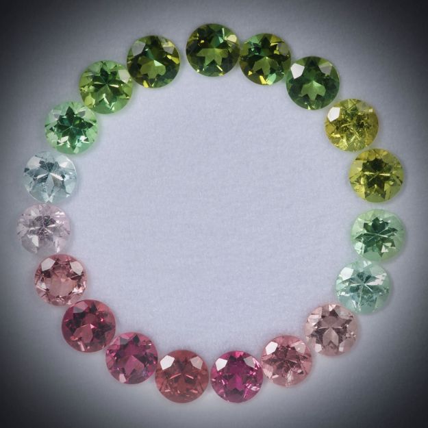 Turmalin Lot 4.12ct. 19 runde Steine 3.8mm Durchmesser