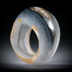 Edelsteinring Polygonachat, Seiten naturbelassen, im Verlauf geschliffen und poliert, Innendurchmesser 18.6mm