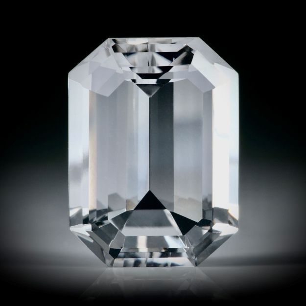 schweizer Bergkristall 15.08ct.  Smaragdschliff, Präzisionsschliff ca.18.8x13.8x8.6mm