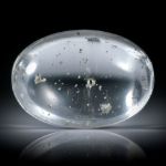 Quarz Cabochon mit Pyrit Einschlüssen, ovale Form, 34.67ct. ca.26x18x11mm
