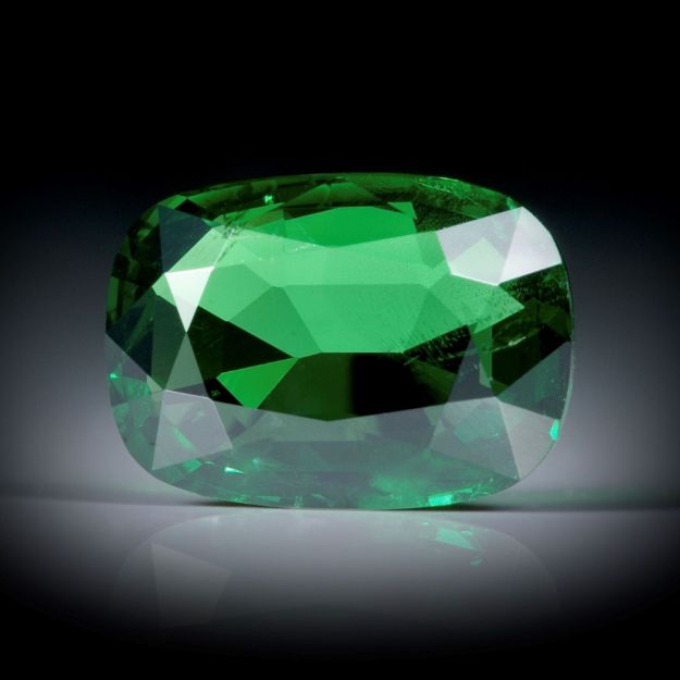 Tsavorit 2.1ct. Cushion ca.9.4x6.5x3.3mm