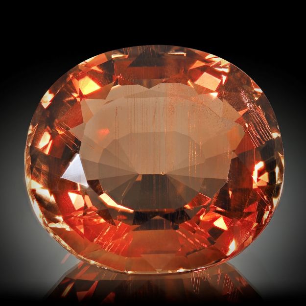 Sonnenstein Oregon 16.42ct. unbehandelt oval ca.17.5x15.6x9.5mm
