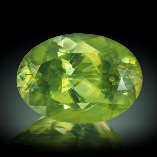 Titanit 3.25ct. Oval ca.11x7.8x5.4mm