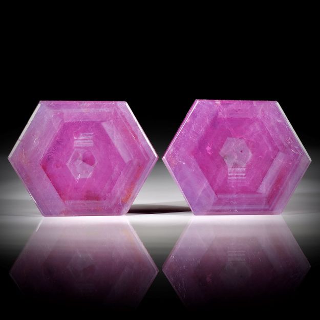 Rubin Paar 52.18ct. Kristall Querschnitte, beidseitig geschliffen und poliert, je ca.26x20x3.5mm