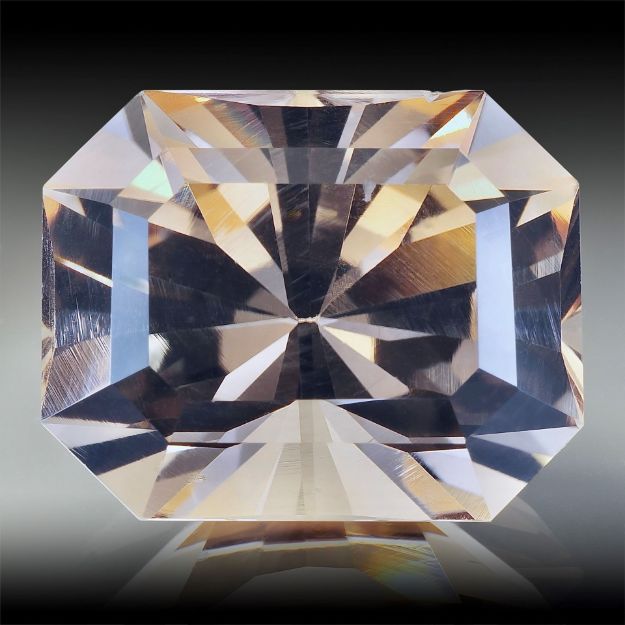 Topas 14.43ct. Pakistan, Grösse ca.15.5x12.4x10mm