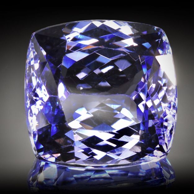 Bild von Tansanit 10.35ct. Tansania, Grösse 12.3x12.2x7.9mm